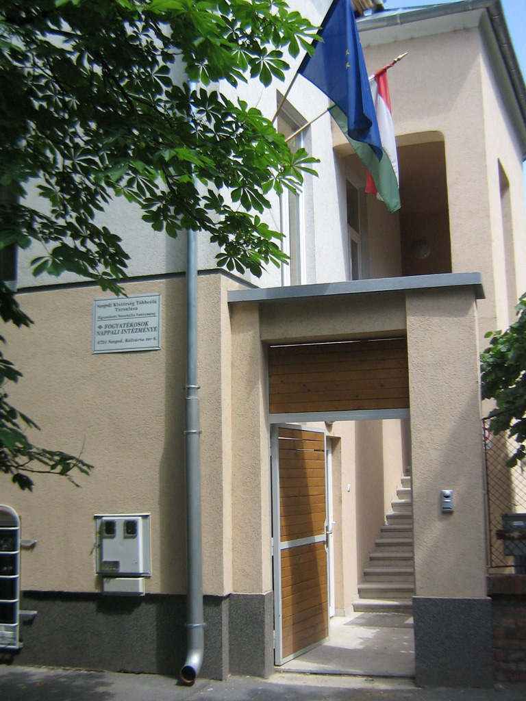 Fogyatékosok Nappali Intézménye